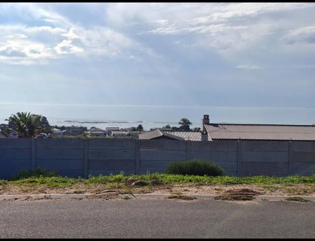 LAND FOR SALE IN DA GAMA BAY